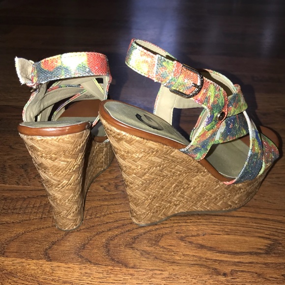 G by Guess Wedges - Picture 2 of 3